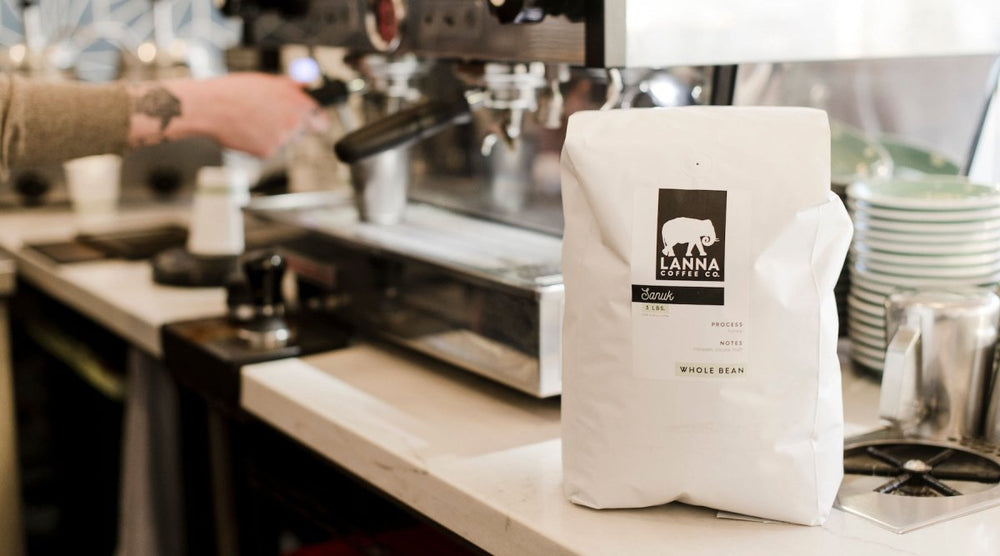 The Coffee Connoisseur's Dilemma: Choosing Between Blends and Single Origins - Lanna Coffee Co.
